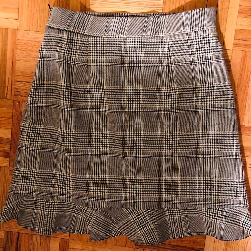 Gray skirt. New never worn